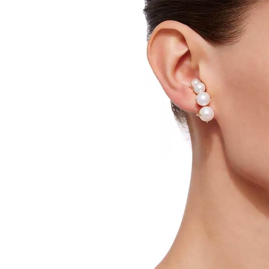 Yves Pearl Earrings
